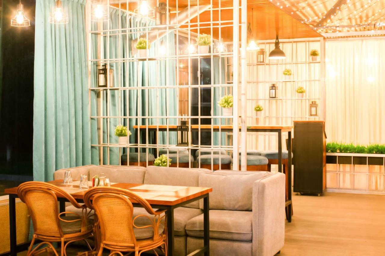 Hotel Dostyq Kökşetaw Esterno foto