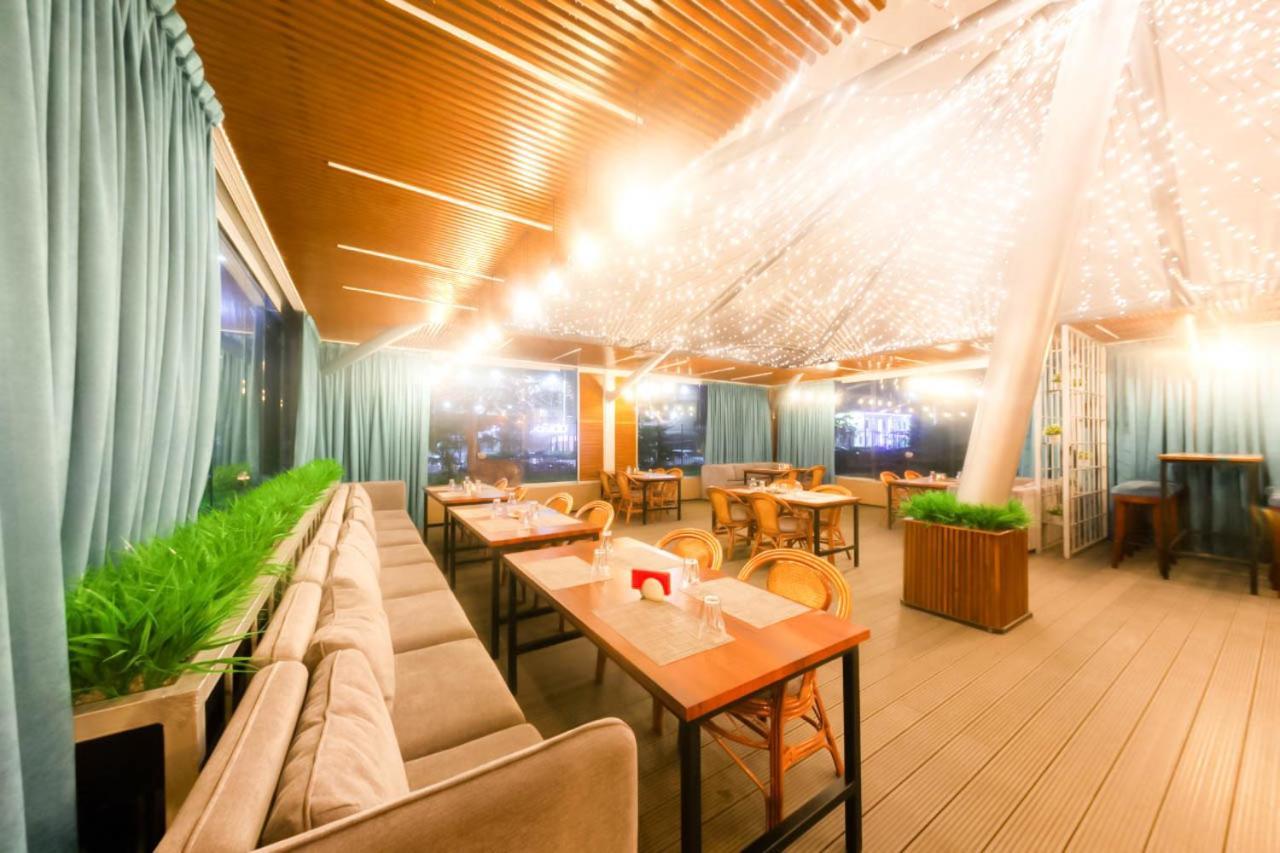 Hotel Dostyq Kökşetaw Esterno foto