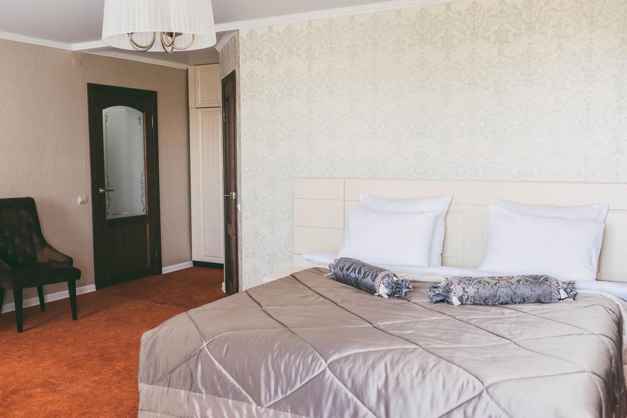 Hotel Dostyq Kökşetaw Esterno foto