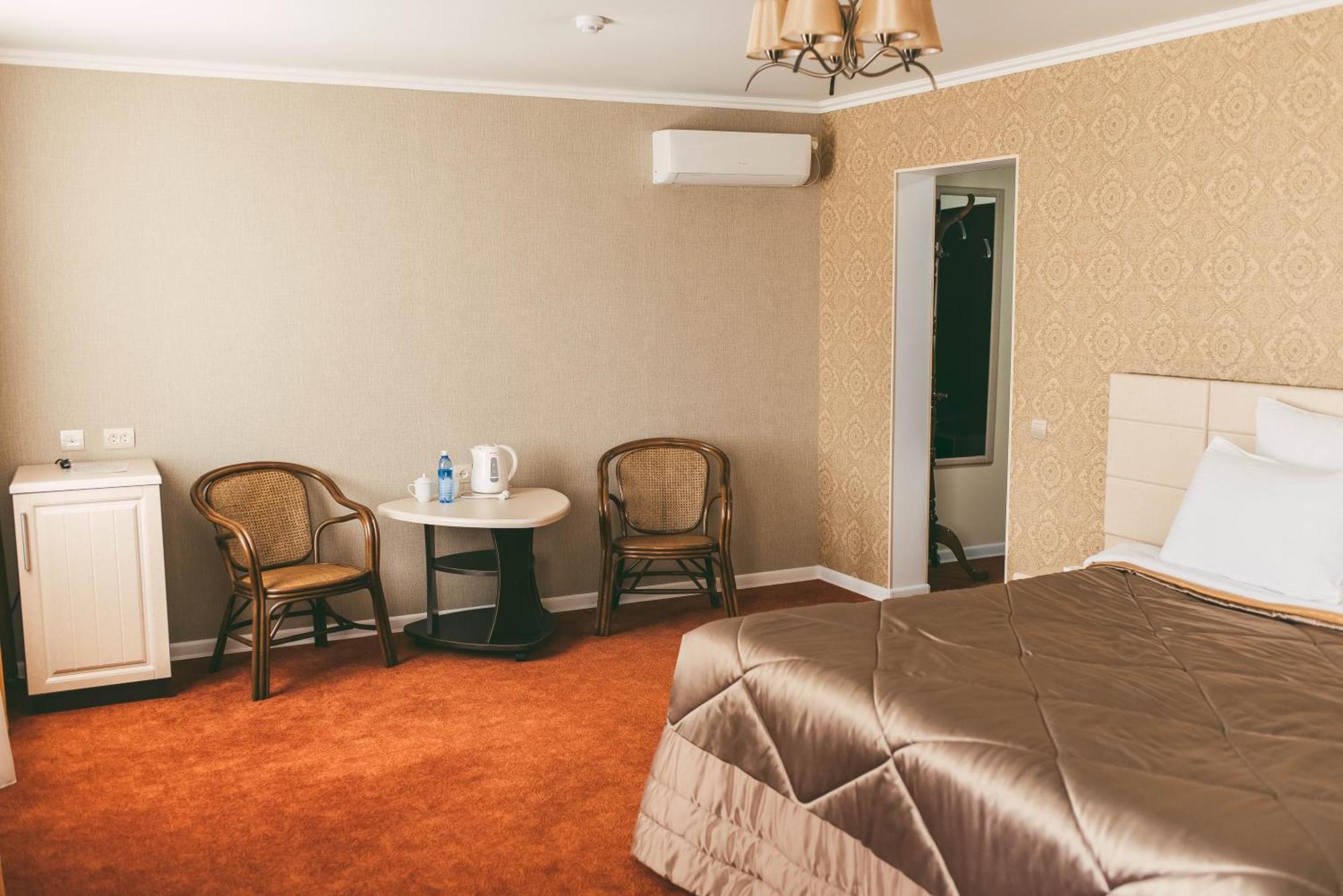 Hotel Dostyq Kökşetaw Esterno foto
