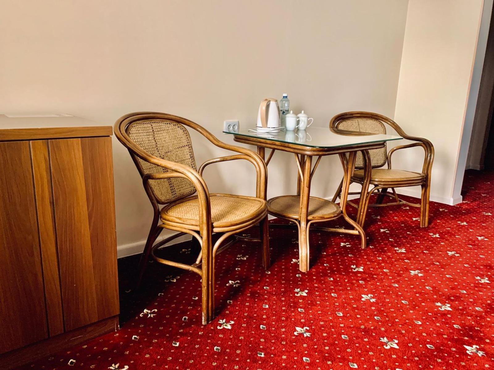 Hotel Dostyq Kökşetaw Esterno foto