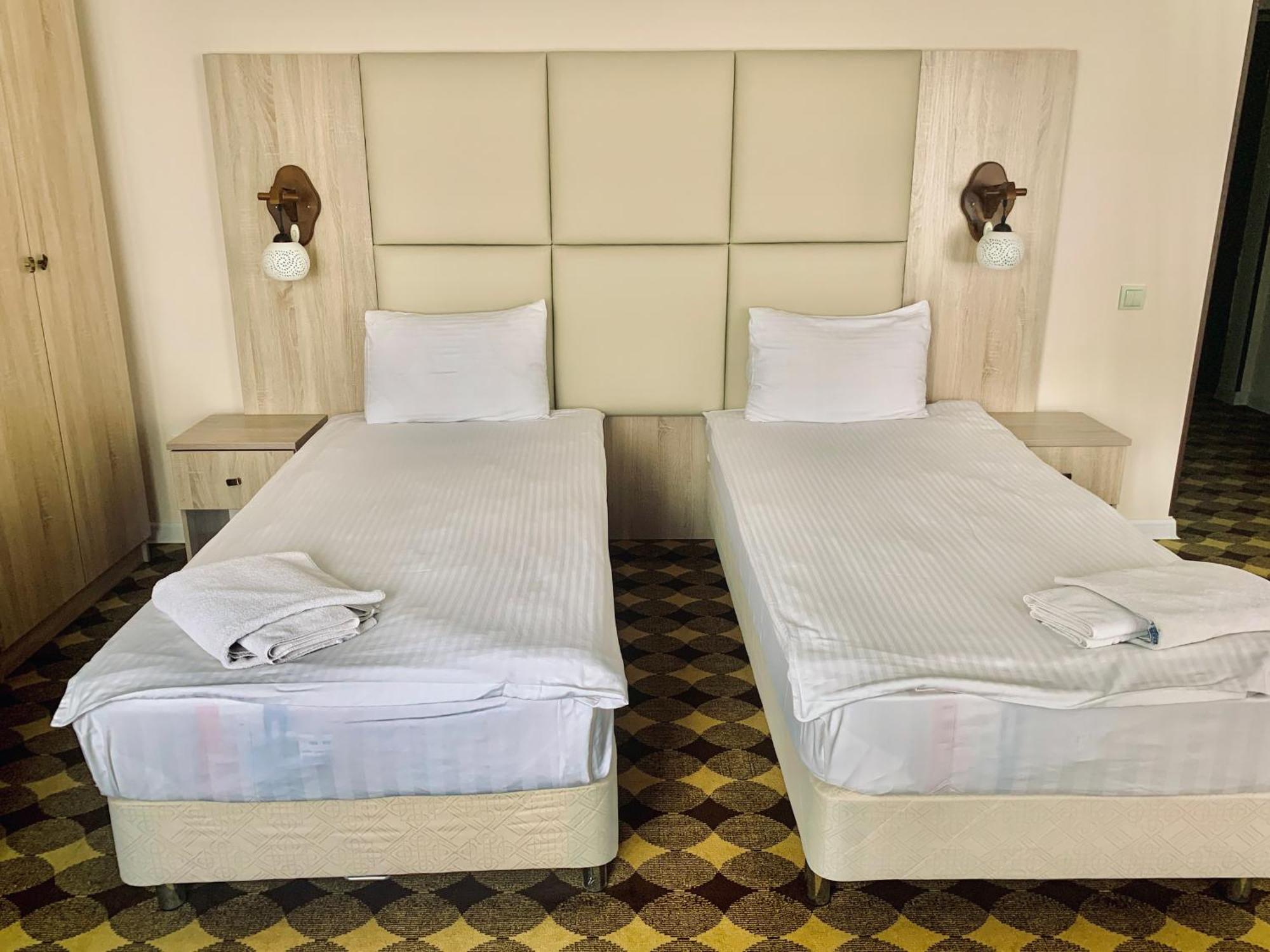 Hotel Dostyq Kökşetaw Esterno foto